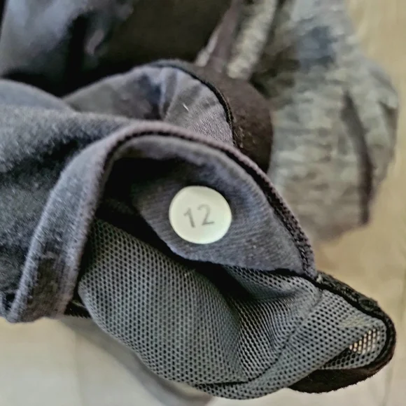 Lululemon Razorback Top - Picture 3 of 3